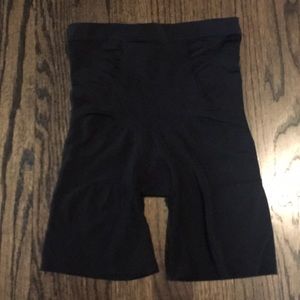 Spanx High Waisted Shorts (Size S)